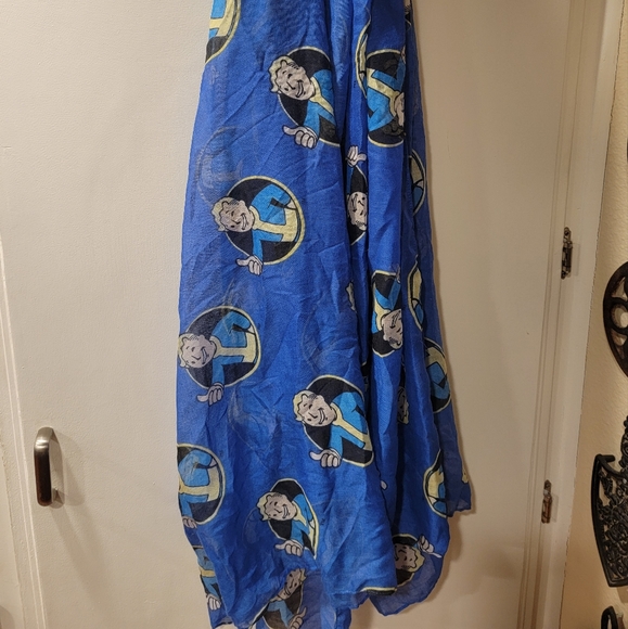 Fallout Viscose Fashion Scarf/Video Game VAULT BOY/Thumbs Up/Blue by Bioworld - Picture 6 of 8